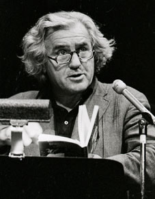 irving layton holds forth . . . 